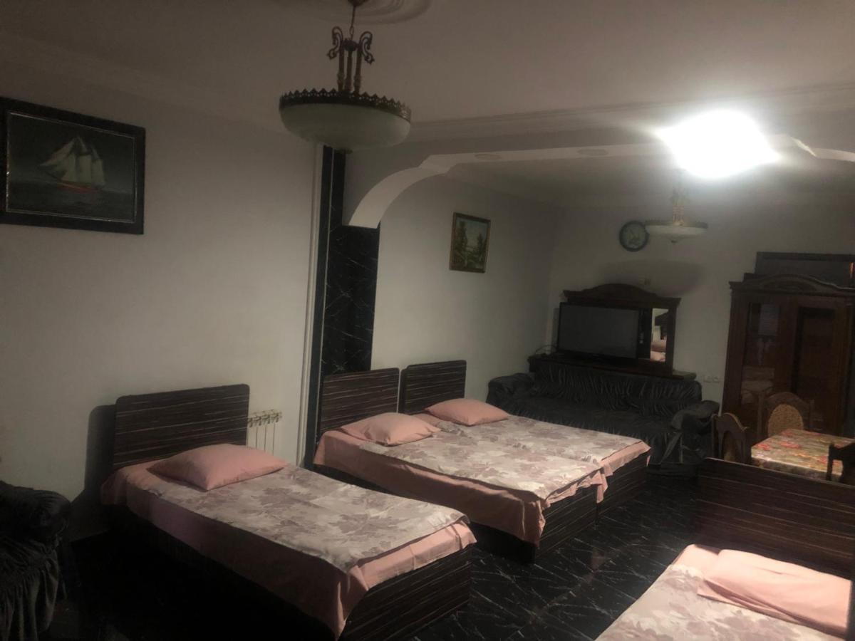 Отель Гостевой дом Nini Mari Кобулети Экстерьер фото